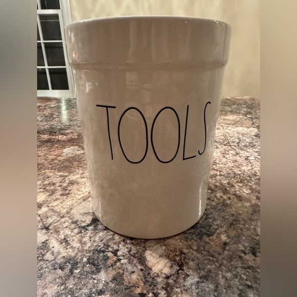 Cream Ceramic Tools Holder - Picture 2 of 5